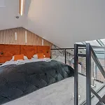 شقة Calm Sauna & Jacuzzi By Oneapartments سوبوت