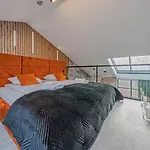Calm Sauna & Jacuzzi By Oneapartments * سوبوت