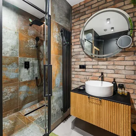 Calm Sauna & Jacuzzi By Oneapartments * 소포트
