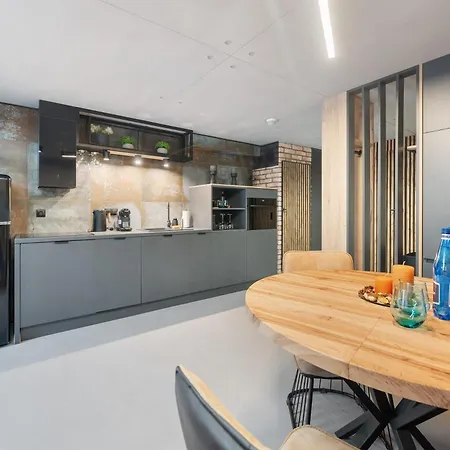 Calm Sauna & Jacuzzi By Oneapartments