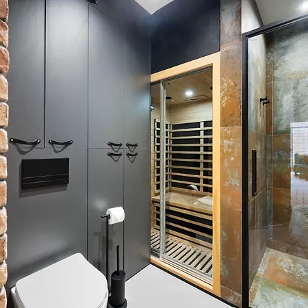 Calm Sauna & Jacuzzi By Oneapartments 아파트 소포트