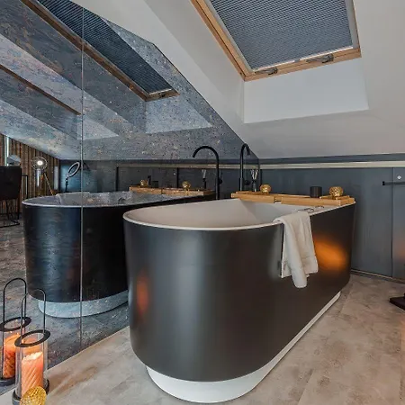Calm Sauna & Jacuzzi By Oneapartments 소포트